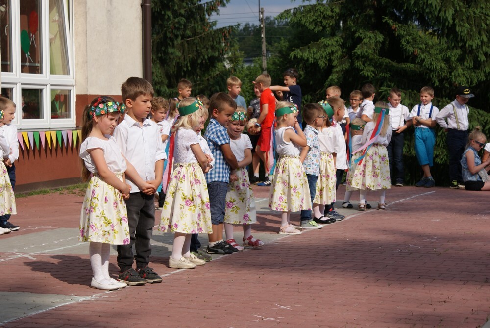 W Przedszkolu "Bajkolandii" na Halembie było wczoraj radośnie, głośno, śpiewnie i tanecznie, a wszystko to przy okazji festynu pod hasłem: fajer po naszymu.