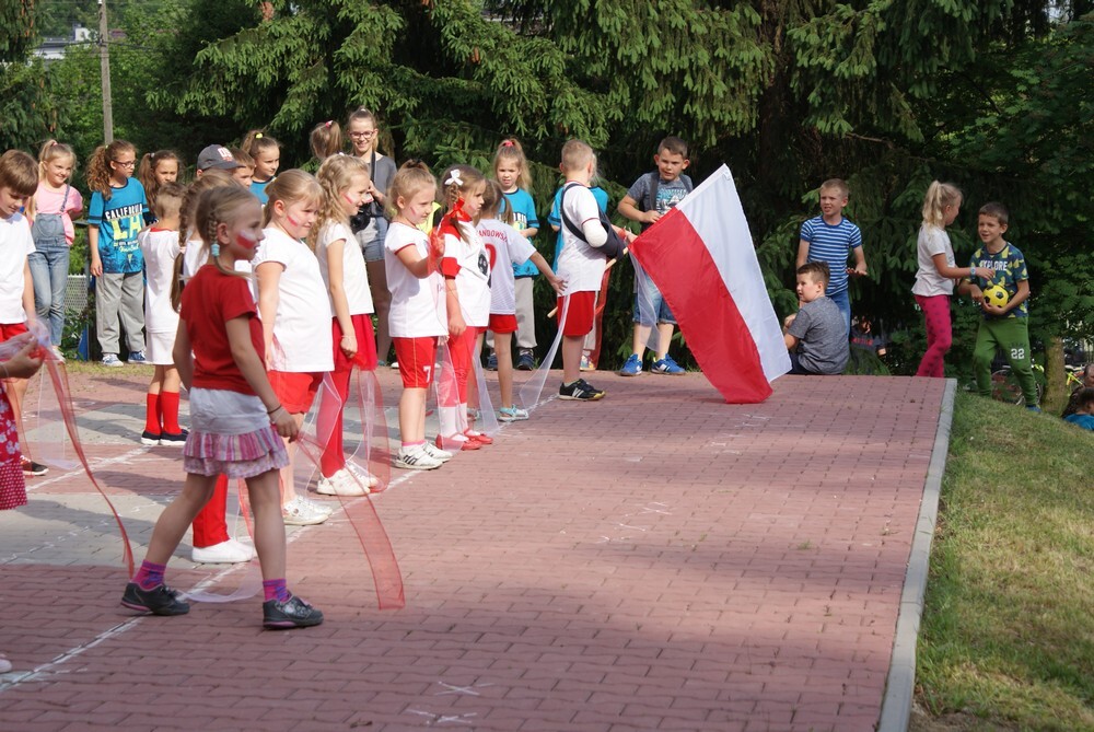 W Przedszkolu "Bajkolandii" na Halembie było wczoraj radośnie, głośno, śpiewnie i tanecznie, a wszystko to przy okazji festynu pod hasłem: fajer po naszymu.