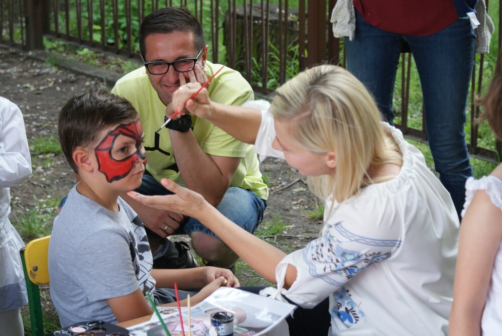 W Przedszkolu "Bajkolandii" na Halembie było wczoraj radośnie, głośno, śpiewnie i tanecznie, a wszystko to przy okazji festynu pod hasłem: fajer po naszymu.