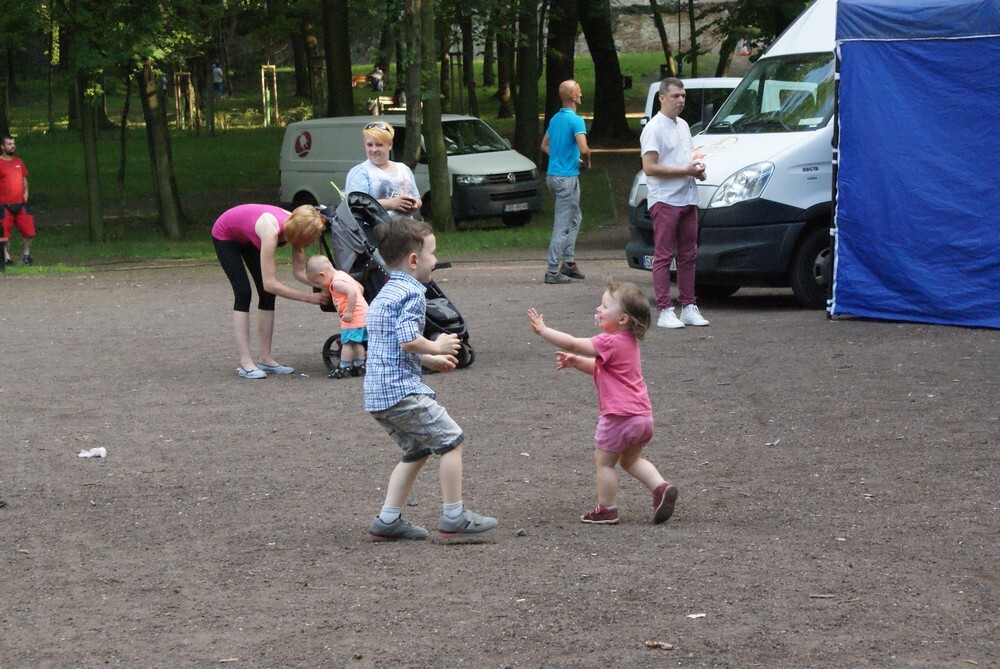 W Parku im. Augustyna Kozioła odbył się pierwszy w tym sezonie festyn z cyklu "po sąsiedzku".