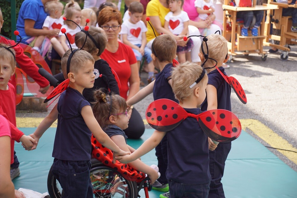 Ośrodek Adaptacyjny dla Dzieci Niepełnosprawnych oraz Stowarzyszenie „Jaskółka” zorganizowały dziś piknik rodzinny w ramach Tygodnia Godności Osób Niepełnosprawnych.
