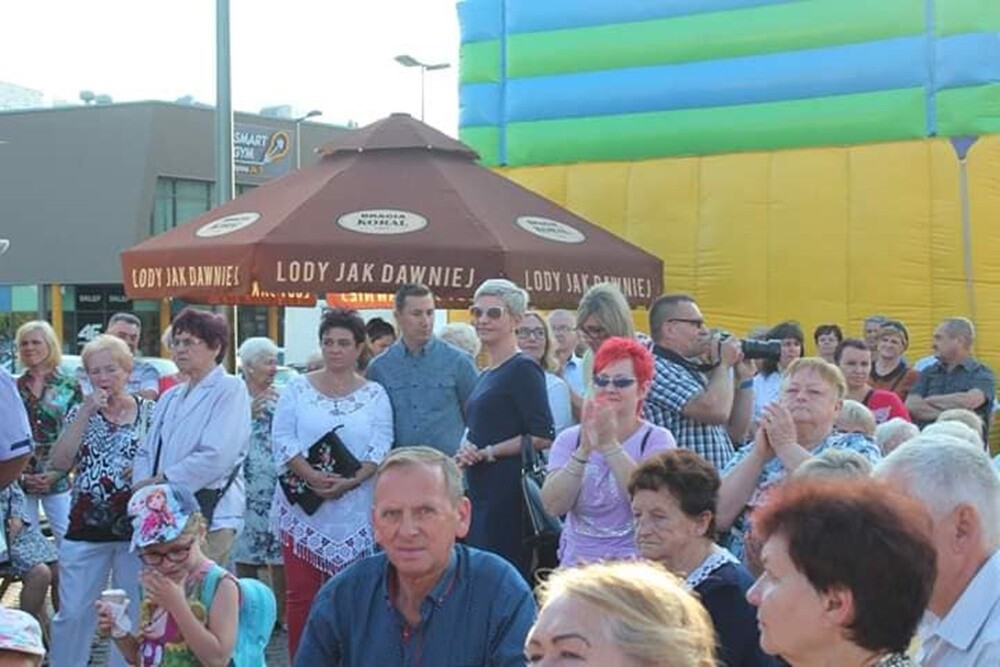 W Halembie, na placu przed parkiem wodnym Aquadrom odbył się festyn rodzinny "Po sąsiedzku".