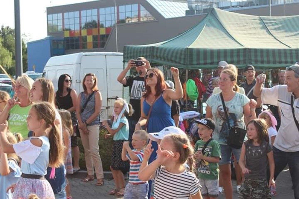 W Halembie, na placu przed parkiem wodnym Aquadrom odbył się festyn rodzinny "Po sąsiedzku".