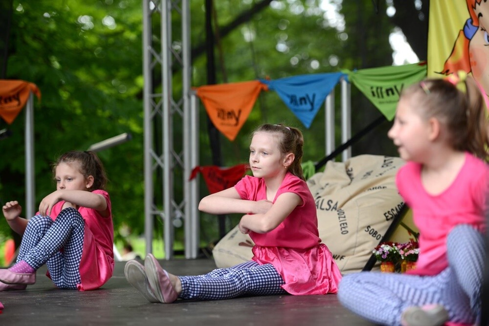 W sobotę Klub Aktywnego Seniora działający przy In-nYm Domu Kultury zorganizował Festyn Rodzinny. Nie zabrakło radości, uśmiechu i wesołej zabawy.

foto. Kolonowe