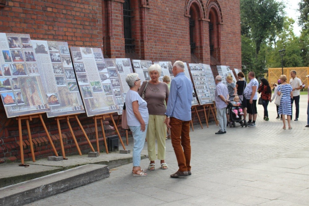 Jak co roku Towarzystwo Miłośników Orzegowa wraz z Miastem Ruda Śląska zorganizowało Festyn Orzegowski. Podczas imprezy władze miasta oficjalnie otworzyły rynek przy ul. Witolda Czapli.