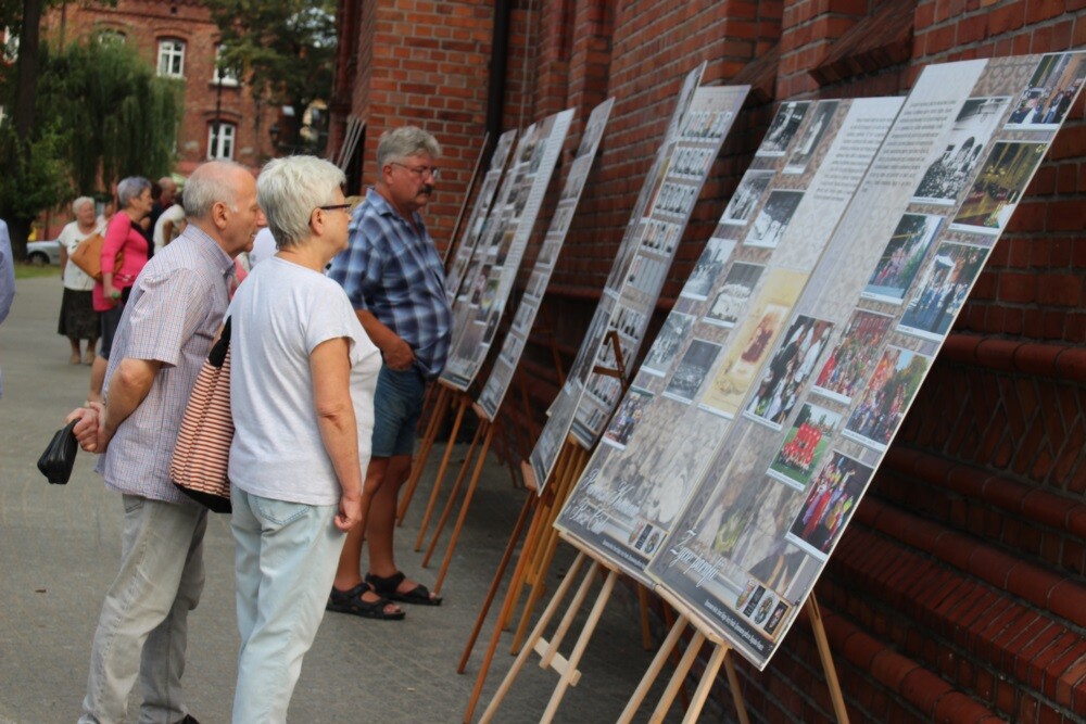 Jak co roku Towarzystwo Miłośników Orzegowa wraz z Miastem Ruda Śląska zorganizowało Festyn Orzegowski. Podczas imprezy władze miasta oficjalnie otworzyły rynek przy ul. Witolda Czapli.