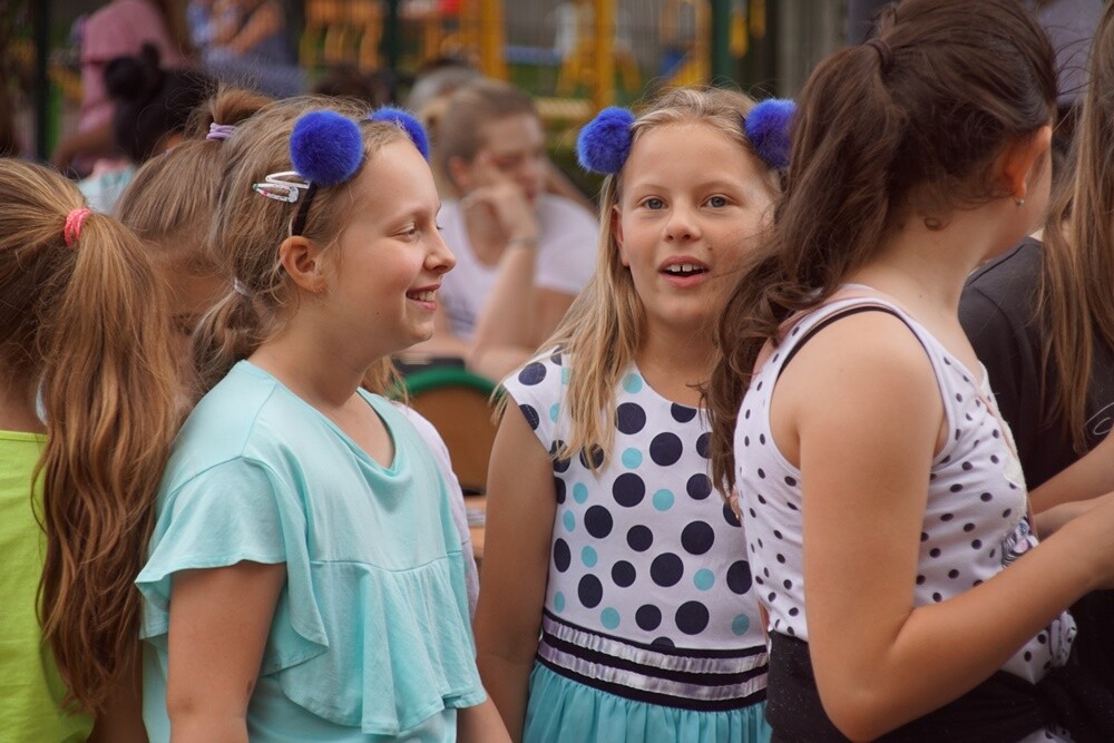 Dmuchańce, gry, zabawy, występy artystyczne i smaczny poczęstunek – to i wiele innych atrakcji czekało wczoraj na uczestników festynu przy Szkole Podstawowej nr 20 im. Marii Konopnickiej w Kochłowicach.