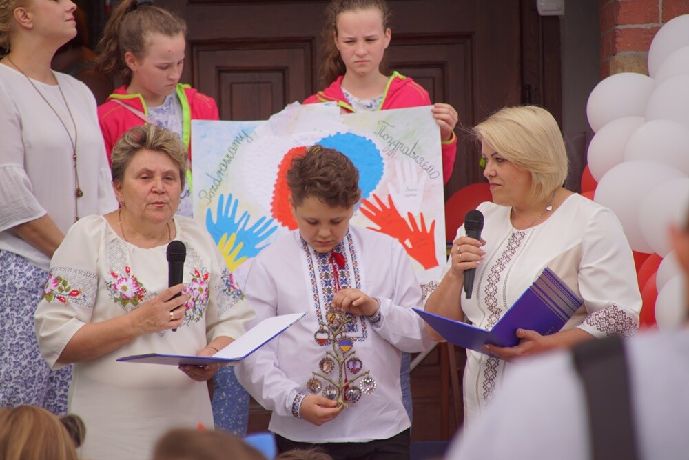 Dmuchańce, gry, zabawy, występy artystyczne i smaczny poczęstunek – to i wiele innych atrakcji czekało wczoraj na uczestników festynu przy Szkole Podstawowej nr 20 im. Marii Konopnickiej w Kochłowicach.