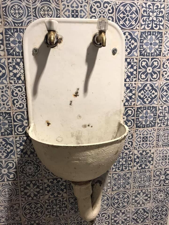 Remont miejskiego domku na "Ficinusie" praktycznie jest już na ukończeniu. W budynku przy ul. Kubiny ma się znajdować biblioteka, a także izba pamięci.