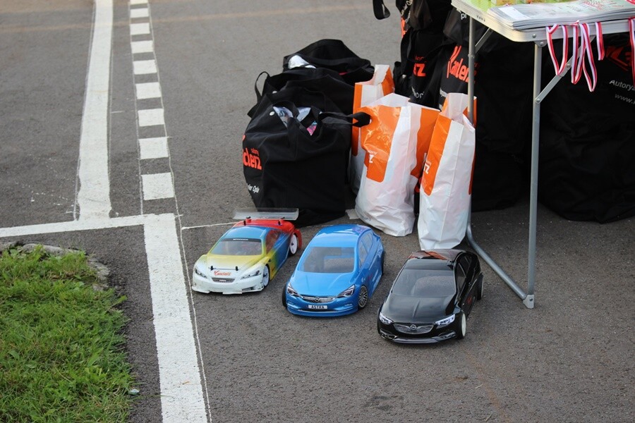 W sobotę i niedzielę na torze w Rudzie Śląskiej - Wirku przy ul. Kolberga odbywały się Finały Mistrzostw Polski modeli samochodów zdalnie sterowanych ON-ROAD.