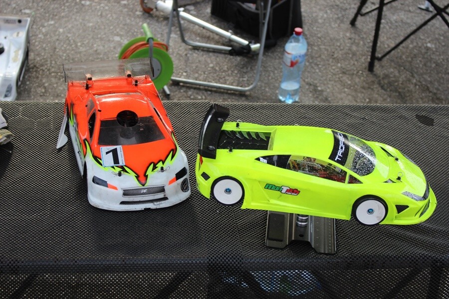 W sobotę i niedzielę na torze w Rudzie Śląskiej - Wirku przy ul. Kolberga odbywały się Finały Mistrzostw Polski modeli samochodów zdalnie sterowanych ON-ROAD.