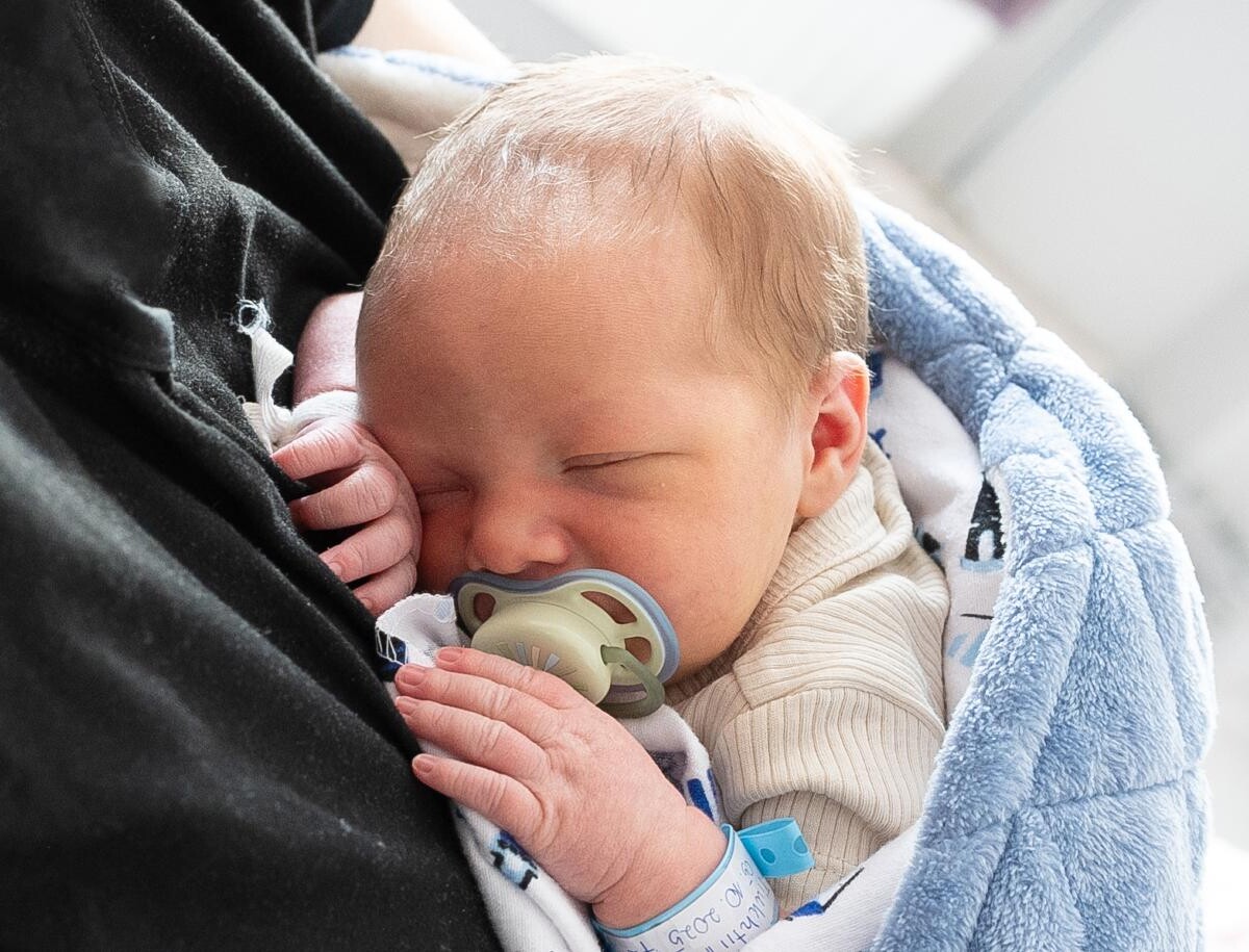 Nikita Tiukhtii
05.10.2025, 3310 g i 54 cm 
Córka Viktorii i ALeksandra 