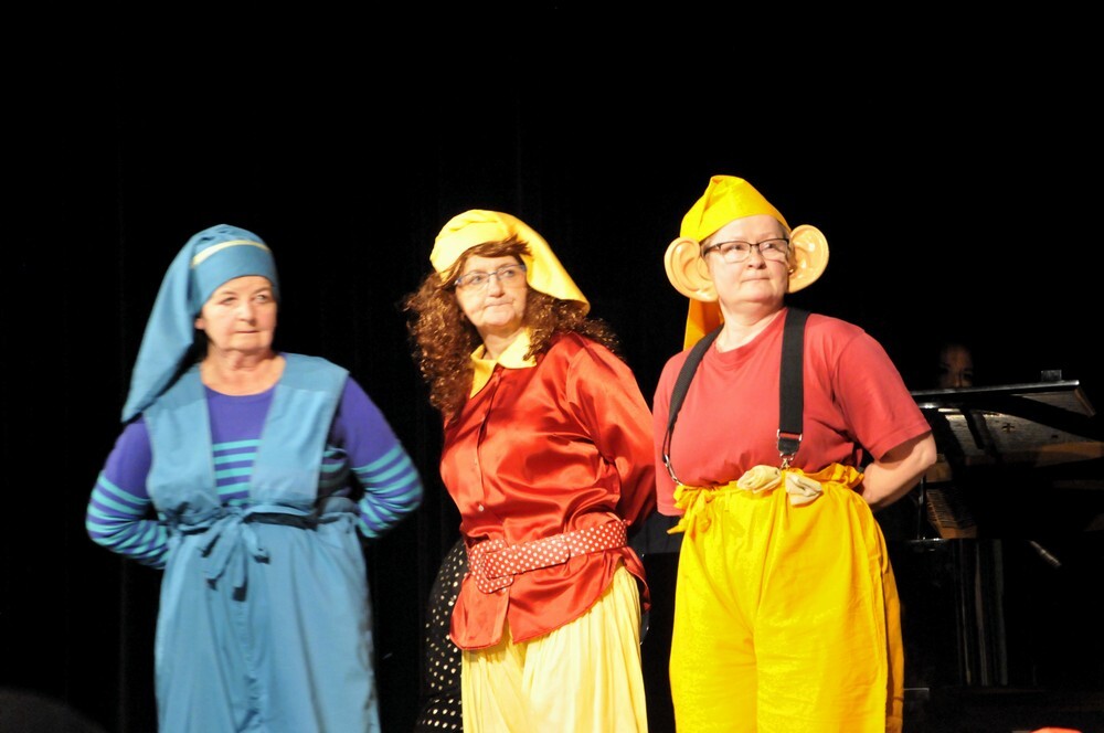 W Miejskim Centrum Kultury im. Henryka Bisty odbyła się dzisiaj gala jubileuszowego, 25. Szkolnego Festiwalu Teatralnego, organizowanego już od ćwierćwiecza w Szkole Podstawowej nr 22 w Rudzie Śląskiej.