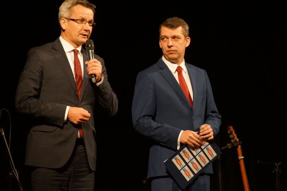 Dziś w Miejskim Centrum Kultury im. Henryka Bisty, 53 sportowców oraz 11 trenerów z Rudy Śląskiej otrzymało nagrody Prezydenta Miasta za osiągnięcia i wyniki uzyskane w 2018 roku. Na koniec gali wraz z zespołem wystąpił Maciej Balcar.