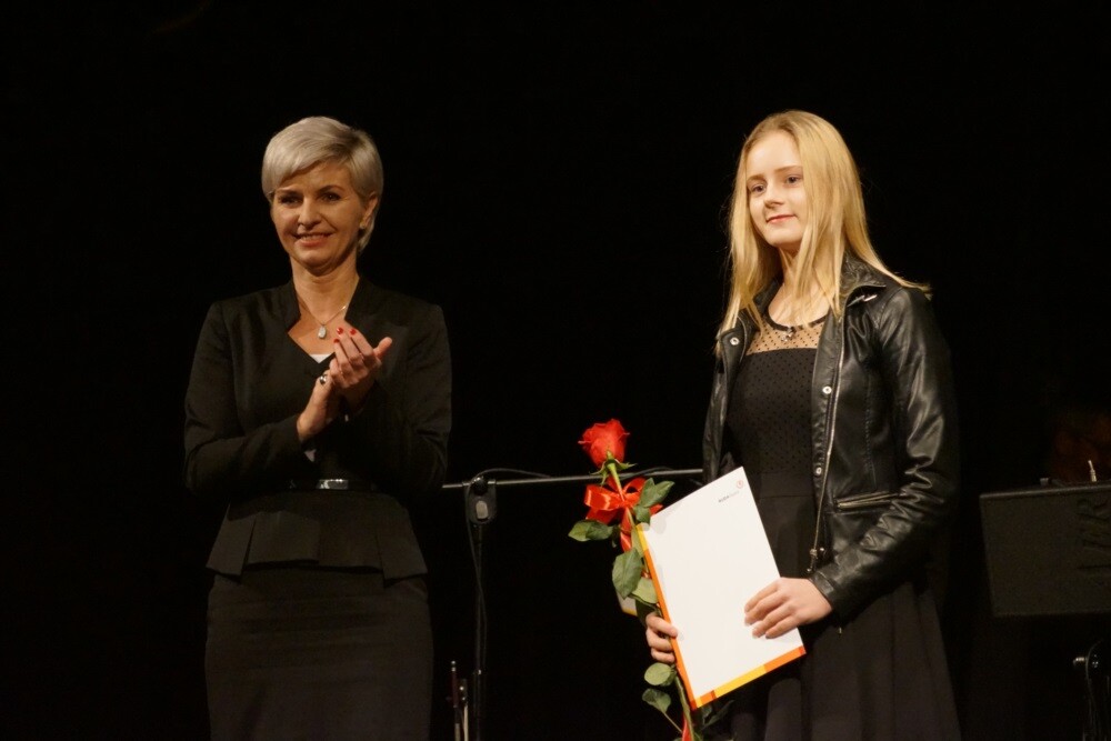 Dziś w Miejskim Centrum Kultury im. Henryka Bisty, 53 sportowców oraz 11 trenerów z Rudy Śląskiej otrzymało nagrody Prezydenta Miasta za osiągnięcia i wyniki uzyskane w 2018 roku. Na koniec gali wraz z zespołem wystąpił Maciej Balcar.