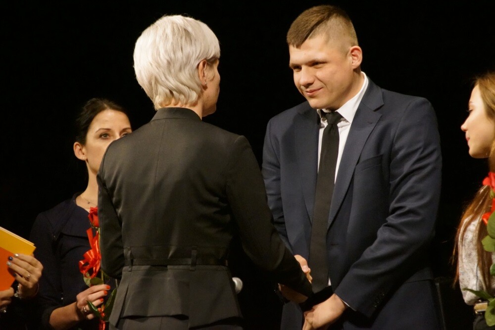 Dziś w Miejskim Centrum Kultury im. Henryka Bisty, 53 sportowców oraz 11 trenerów z Rudy Śląskiej otrzymało nagrody Prezydenta Miasta za osiągnięcia i wyniki uzyskane w 2018 roku. Na koniec gali wraz z zespołem wystąpił Maciej Balcar.