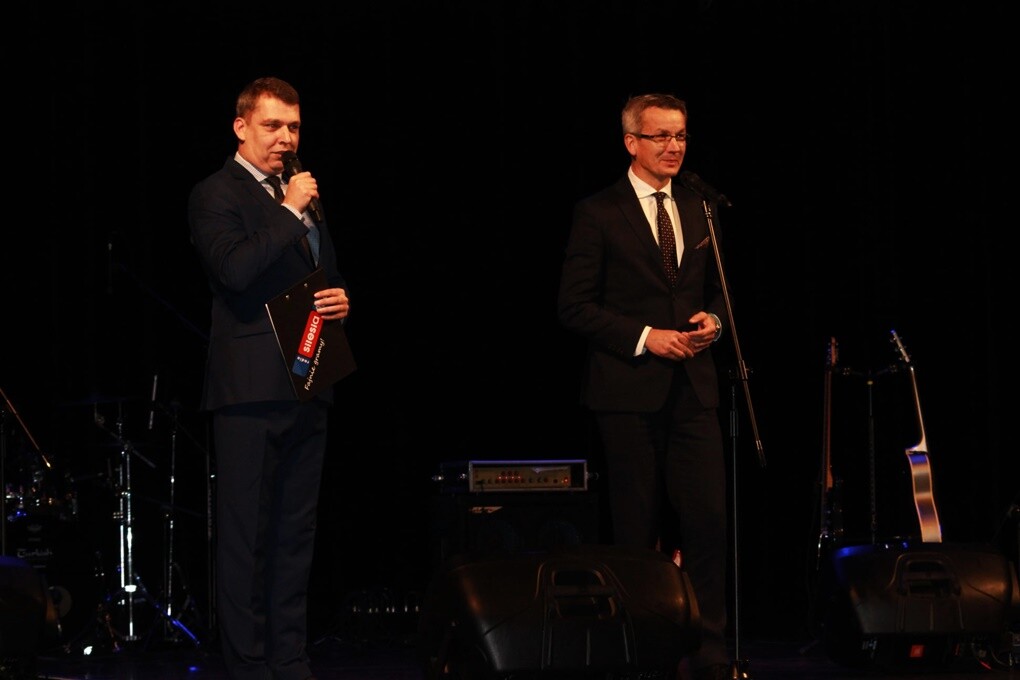 Wczoraj w Miejskim Centrum Kultury im. Henryka Bisty, ponad 60 sportowców oraz kilkunastu trenerów z Rudy Śląskiej otrzymało nagrody Prezydenta Miasta za osiągnięcia i wyniki uzyskane w 2019 roku. 