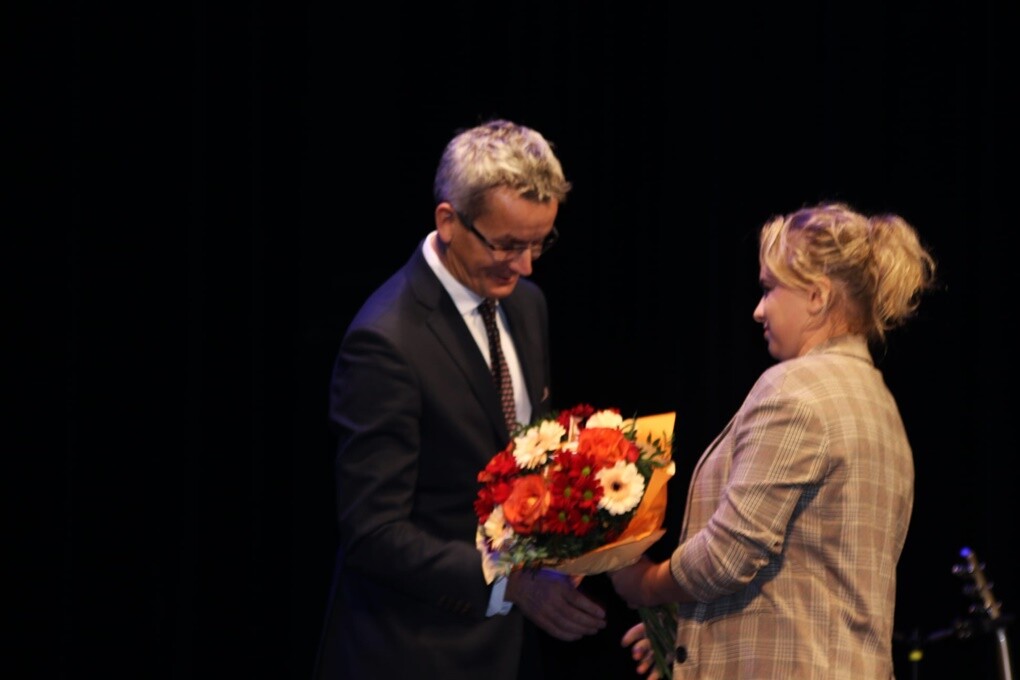 Wczoraj w Miejskim Centrum Kultury im. Henryka Bisty, ponad 60 sportowców oraz kilkunastu trenerów z Rudy Śląskiej otrzymało nagrody Prezydenta Miasta za osiągnięcia i wyniki uzyskane w 2019 roku. 