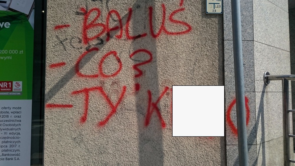 Popisane i zniszczone farbą mury i elewacje - żadne miasto nie jest od tego wolne, nie ma też stuprocentowo skutecznego sposobu na zwalczanie takiego wandalizmu.