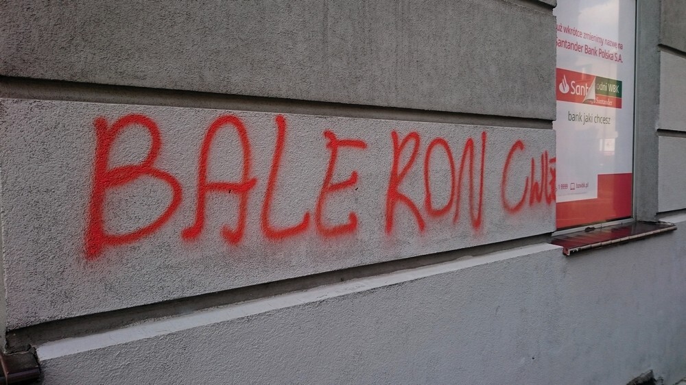 Popisane i zniszczone farbą mury i elewacje - żadne miasto nie jest od tego wolne, nie ma też stuprocentowo skutecznego sposobu na zwalczanie takiego wandalizmu.