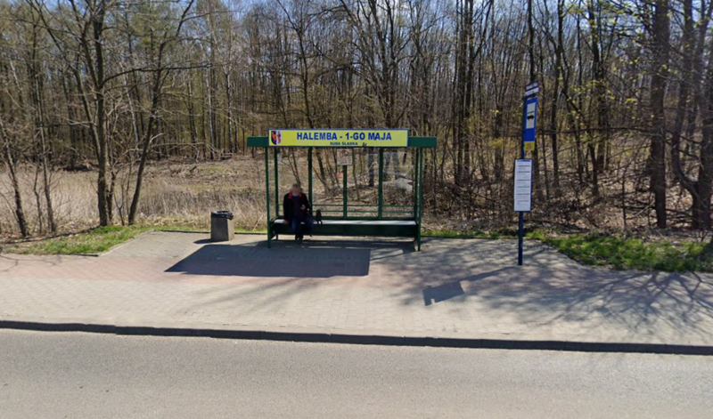 Gdzie podziała się wiata z przystanku "Halemba - 1-go Maja"?