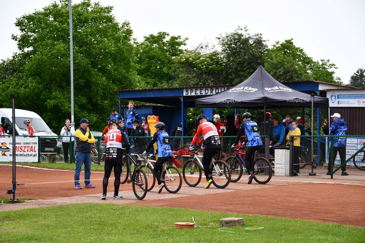 W niedzielne popołudnie, 8 czerwca na miejskim torze odbył się pojedynek pomiędzy Gentlemen Śląskiem Świętochłowice a Aseko Orłem Gniezno. / fot. Dominik Chrobaczek