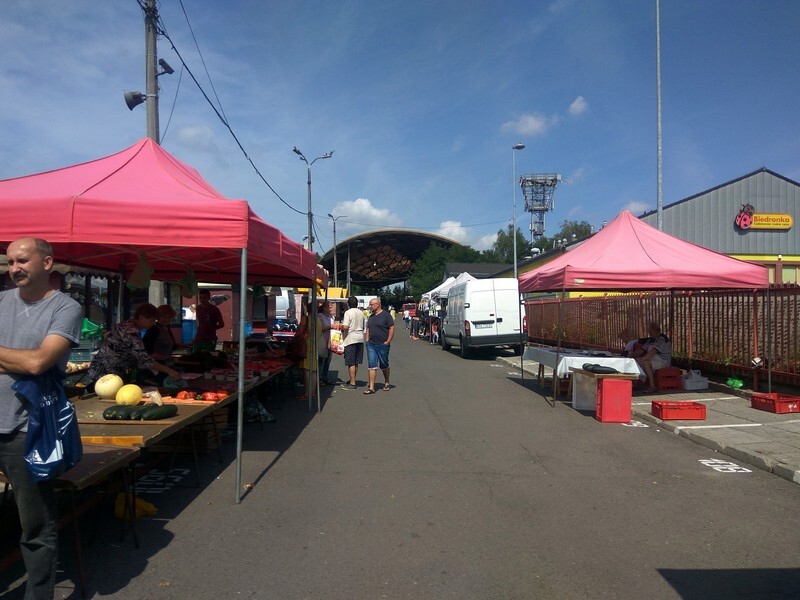 Sierpniowe, wireckie Luftowanie Szranków miało miejsce w sobotę, 17 sierpnia. Impreza została połączona z comiesięczną, rudzką giełdą staroci, która obywa się tradycyjnie w każdą trzecią sobotę miesiąca. Niestety, tym razem frekwencja nie dopisała, a na terenach targowych pojawiło się niewielu wystawców.