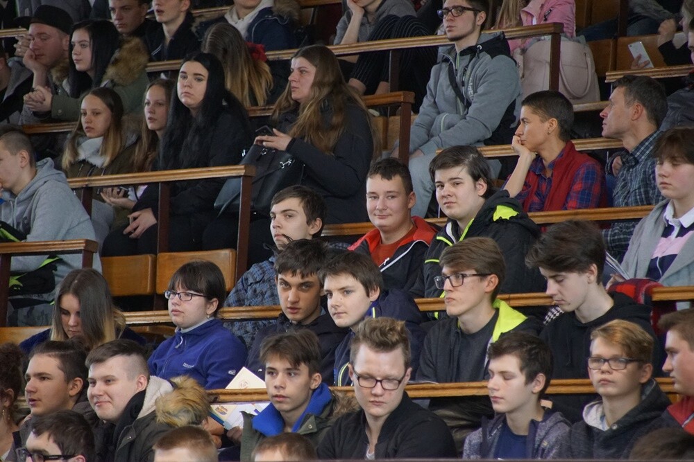Ponad tysiąc uczniów wzięło dzisiaj udział w Giełdzie Szkół Ponadgimnazjalnych w Rudzie Śląskiej.