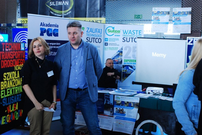 Około 2400 uczniów z Rudy Śląskiej niebawem wybierze dalszy kierunek To ponad dwa razy więcej osób niż w ubiegłym roku. Chodzi o uczniów z ostatniego rocznika gimnazjum oraz pierwszych absolwentów klas ósmych. Z myślą o nich zorganizowana została Giełda Szkół Ponadpodstawowych i Ponadgimnazjalnych.