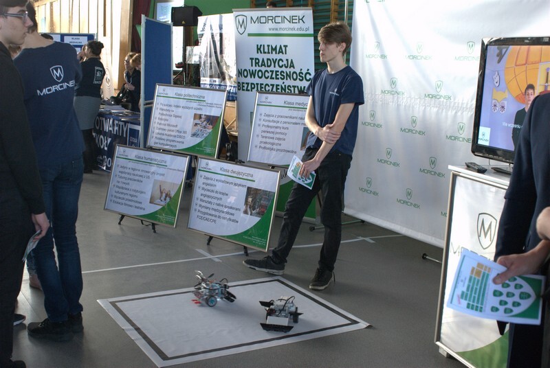 Około 2400 uczniów z Rudy Śląskiej niebawem wybierze dalszy kierunek To ponad dwa razy więcej osób niż w ubiegłym roku. Chodzi o uczniów z ostatniego rocznika gimnazjum oraz pierwszych absolwentów klas ósmych. Z myślą o nich zorganizowana została Giełda Szkół Ponadpodstawowych i Ponadgimnazjalnych.