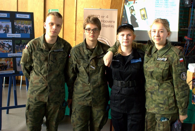 Około 2400 uczniów z Rudy Śląskiej niebawem wybierze dalszy kierunek To ponad dwa razy więcej osób niż w ubiegłym roku. Chodzi o uczniów z ostatniego rocznika gimnazjum oraz pierwszych absolwentów klas ósmych. Z myślą o nich zorganizowana została Giełda Szkół Ponadpodstawowych i Ponadgimnazjalnych.