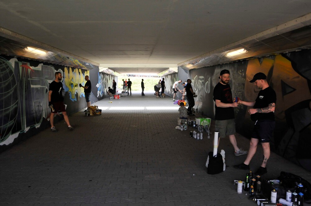 21 kwietnia odbyła się kolejna akcja "Graffiti Jam – Silesia w kolorze". Podczas tego wydarzenia grupa artystów upiększyła przejście podziemne przy ul. Klary pod Drogową Trasą Średnicową.