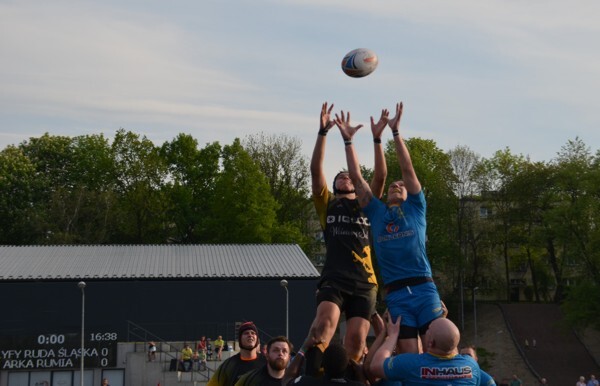 W trzeciej kolejce rozgrywek pierwszej ligi rugby rudzkie Gryfy podejmowały na Burloch Arenie zespół Arki Rumia.