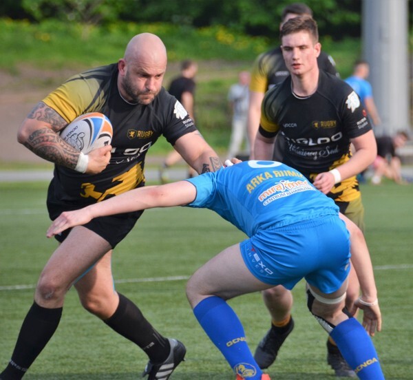 W trzeciej kolejce rozgrywek pierwszej ligi rugby rudzkie Gryfy podejmowały na Burloch Arenie zespół Arki Rumia.