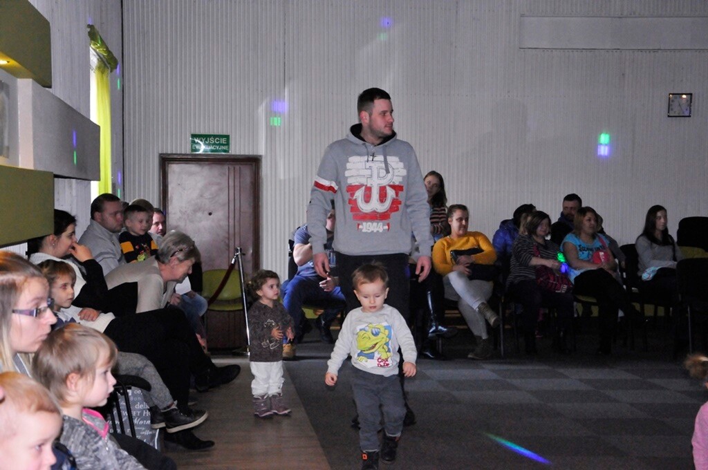 Fotorelacja z VI Gwiazdkowej Niespodzianki w Kościele Bożym w Rudzie Śląskiej.