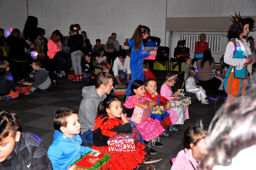 Fotorelacja z VI Gwiazdkowej Niespodzianki w Kościele Bożym w Rudzie Śląskiej.