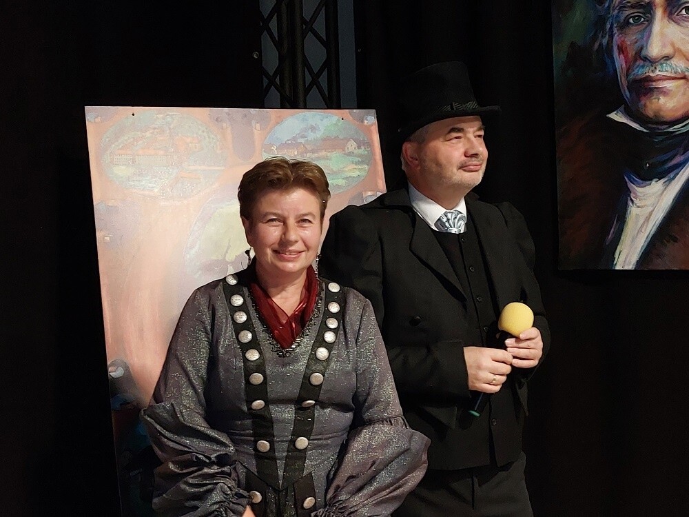 Karol Godula z pewnością byłby mile zaskoczony przyjęciem jakie przygotowała na jego cześć Stacja Biblioteka oraz gośćmi, którzy licznie przybyli na jego gyburstag. Było to ostatnie wydarzenie w ramach tegorocznego Festu Literackiego "Kakauszale".

fot. UM Ruda Śląska