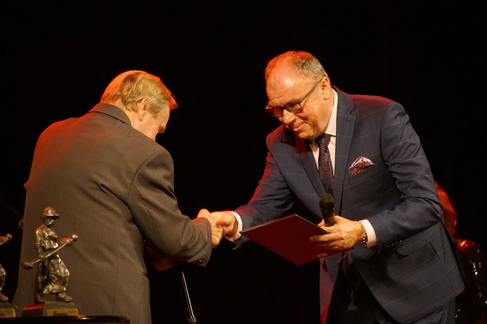 Już po raz 26. wybitni Ślązacy oraz osoby spoza Śląska za swoją działalność i pracę na rzecz regionu zostali nagrodzeni statuetką „Hanysa”.