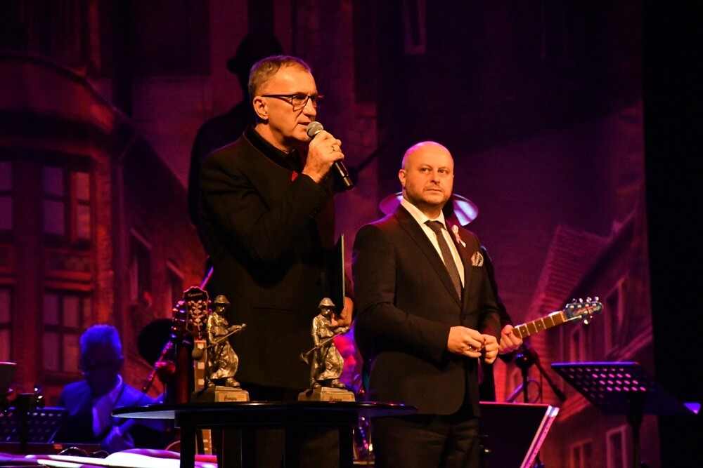 Już po raz 27. wybitni Ślązacy oraz osoby spoza Śląska za swoją działalność i pracę na rzecz regionu zostali nagrodzeni statuetką "Hanysa". / fot. Jacek Knapik