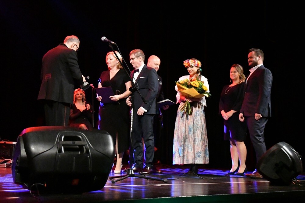 Już po raz 27. wybitni Ślązacy oraz osoby spoza Śląska za swoją działalność i pracę na rzecz regionu zostali nagrodzeni statuetką "Hanysa". / fot. Jacek Knapik