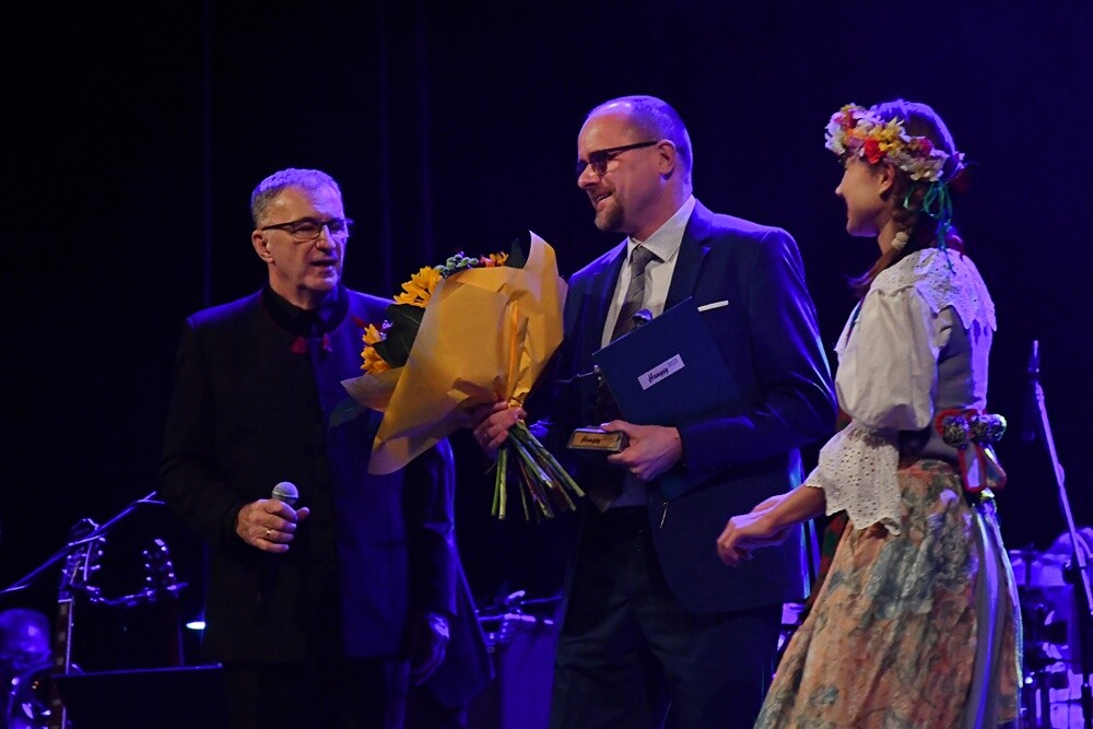 Już po raz 27. wybitni Ślązacy oraz osoby spoza Śląska za swoją działalność i pracę na rzecz regionu zostali nagrodzeni statuetką "Hanysa". / fot. Jacek Knapik