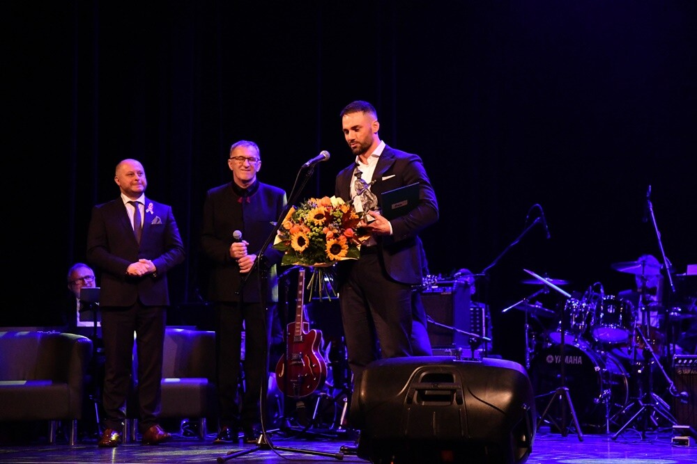 Już po raz 27. wybitni Ślązacy oraz osoby spoza Śląska za swoją działalność i pracę na rzecz regionu zostali nagrodzeni statuetką "Hanysa". / fot. Jacek Knapik