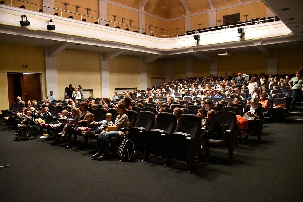 Wczoraj w Śląskim Teatrze Impresaryjnym został wystawiony spektakl pt. "Historia pewnego przedmiotu". fot. Jacek Knapik