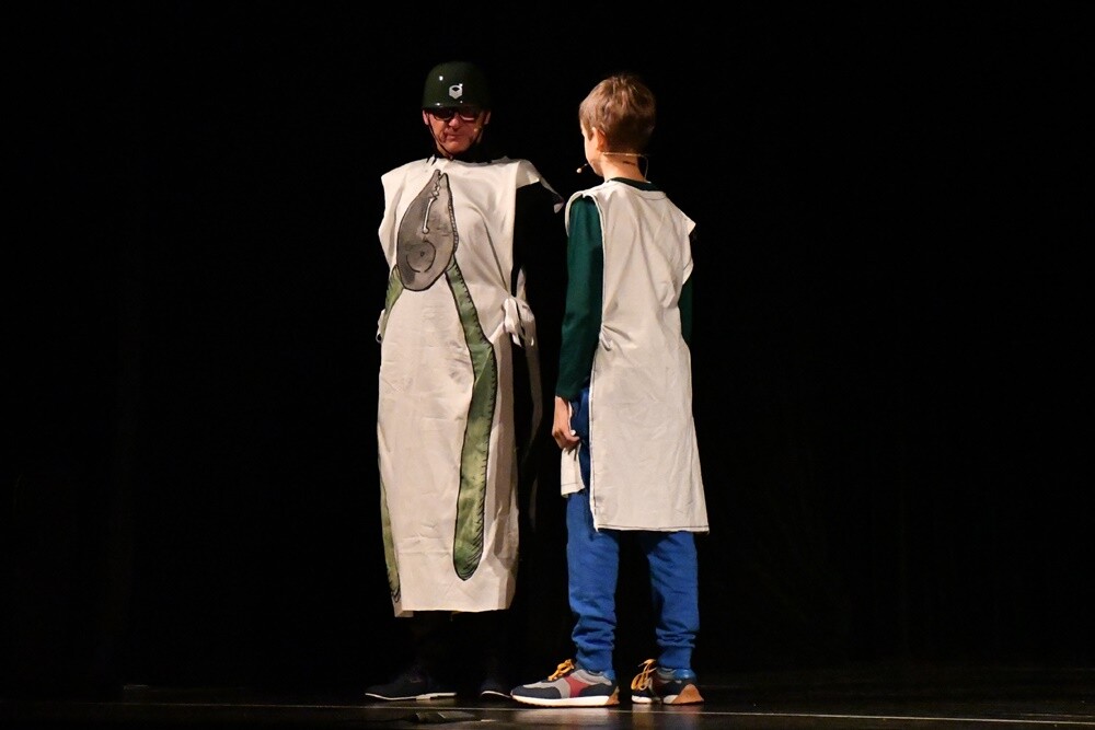 Wczoraj w Śląskim Teatrze Impresaryjnym został wystawiony spektakl pt. "Historia pewnego przedmiotu". fot. Jacek Knapik