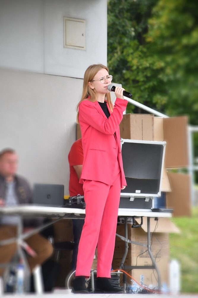 Wczoraj na terenie basenu letniego przy ul. Ratowników w Nowym Bytomiu odbyła się wyjątkowa impreza dla starszych mieszkańców naszego miasta. W imprezie wzięli udział seniorzy z naszego miasta.

fot. Jacek Knapik