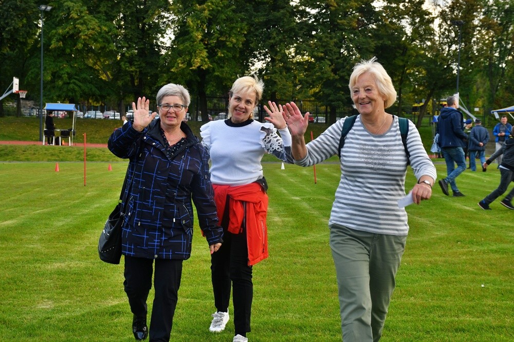 Wczoraj na terenie basenu letniego przy ul. Ratowników w Nowym Bytomiu odbyła się wyjątkowa impreza dla starszych mieszkańców naszego miasta. W imprezie wzięli udział seniorzy z naszego miasta.

fot. Jacek Knapik