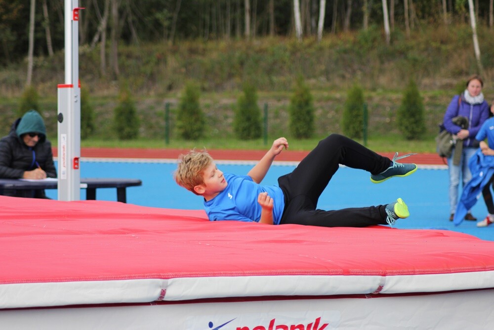 Kilkuset uczniów rudzkich szkół podstawowych wzięło udział w Igrzyskach Lekkoatletycznych dzieci.