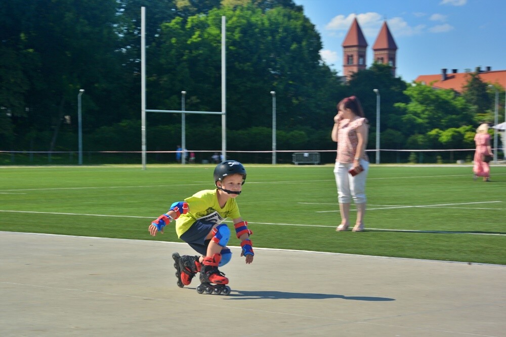 Wczoraj na Burloch Arenie odbył się II Festiwal Rolkowy. Impreza zgromadziła wielu miłośników jazdy na rolkach. Organizatorzy wydarzenia przygotowali wiele atrakcji zarówno dla najmłodszych, jak i dorosłych. 

fot. Jacek Knapik