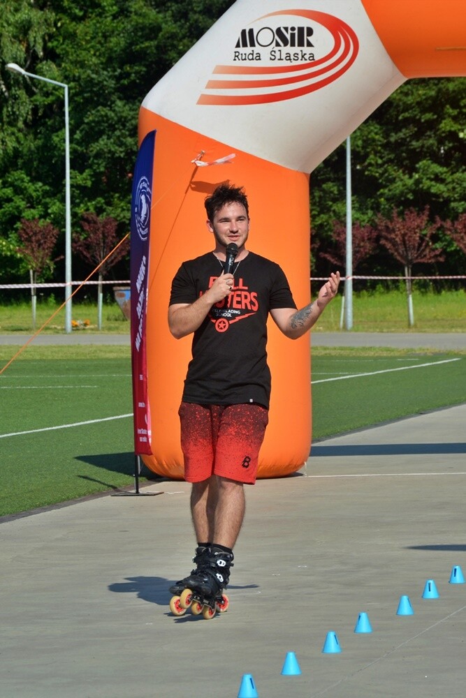 Wczoraj na Burloch Arenie odbył się II Festiwal Rolkowy. Impreza zgromadziła wielu miłośników jazdy na rolkach. Organizatorzy wydarzenia przygotowali wiele atrakcji zarówno dla najmłodszych, jak i dorosłych. 

fot. Jacek Knapik