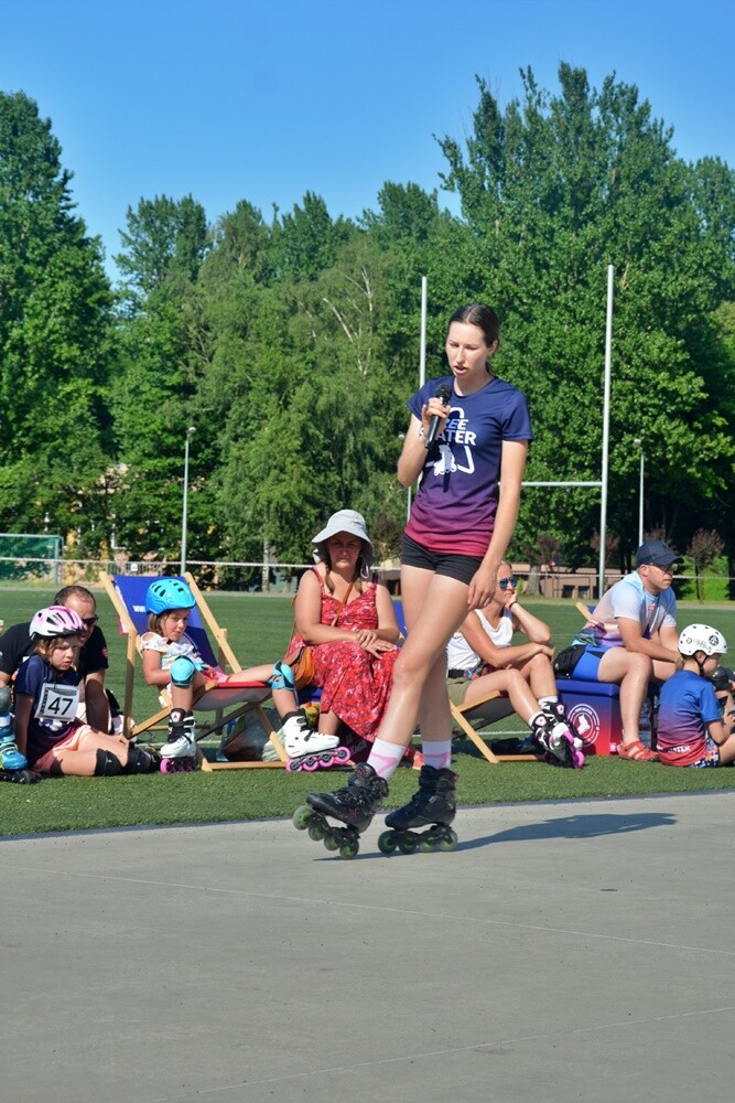 Wczoraj na Burloch Arenie odbył się II Festiwal Rolkowy. Impreza zgromadziła wielu miłośników jazdy na rolkach. Organizatorzy wydarzenia przygotowali wiele atrakcji zarówno dla najmłodszych, jak i dorosłych. 

fot. Jacek Knapik